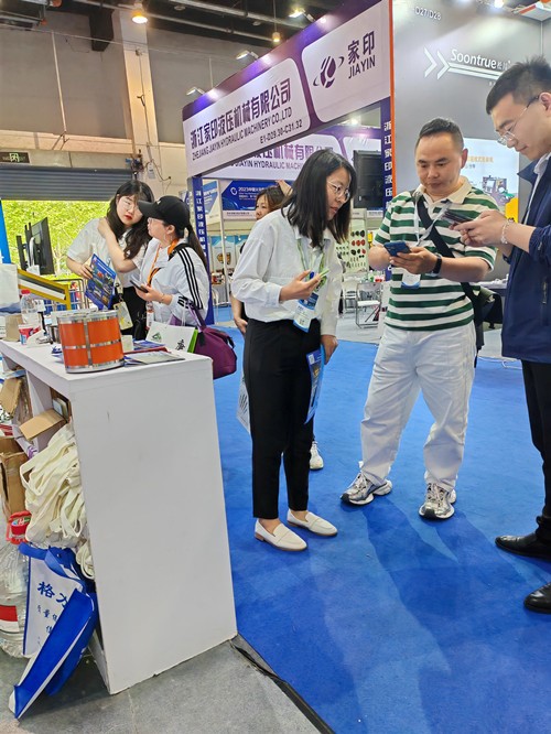 a525363b8afde93a5a47f37f2baf217_副本.jpg